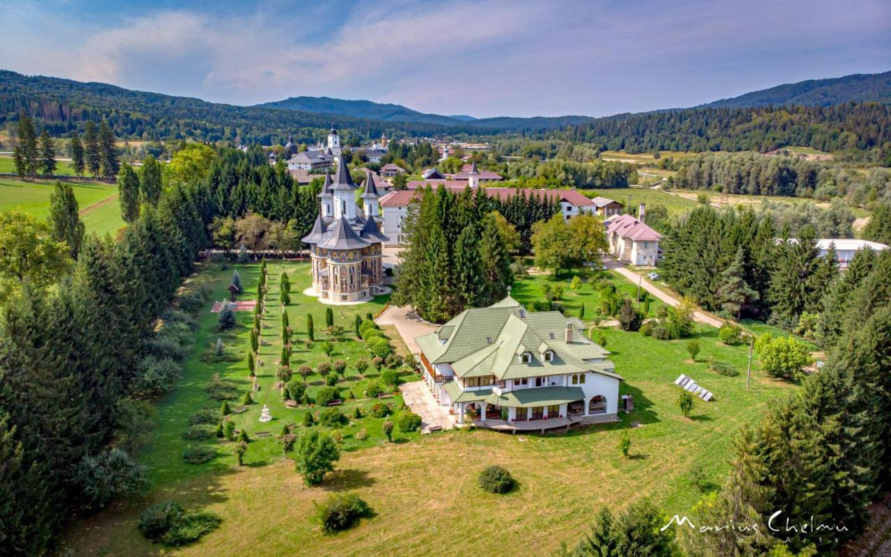 Casa "Ierusalim-Hozeva-Hozeva" Pension Minastirea Neamt Buitenkant foto
