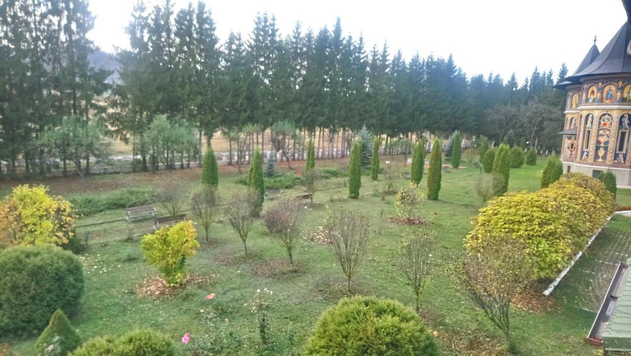 Casa "Ierusalim-Hozeva-Hozeva" Pension Minastirea Neamt Buitenkant foto